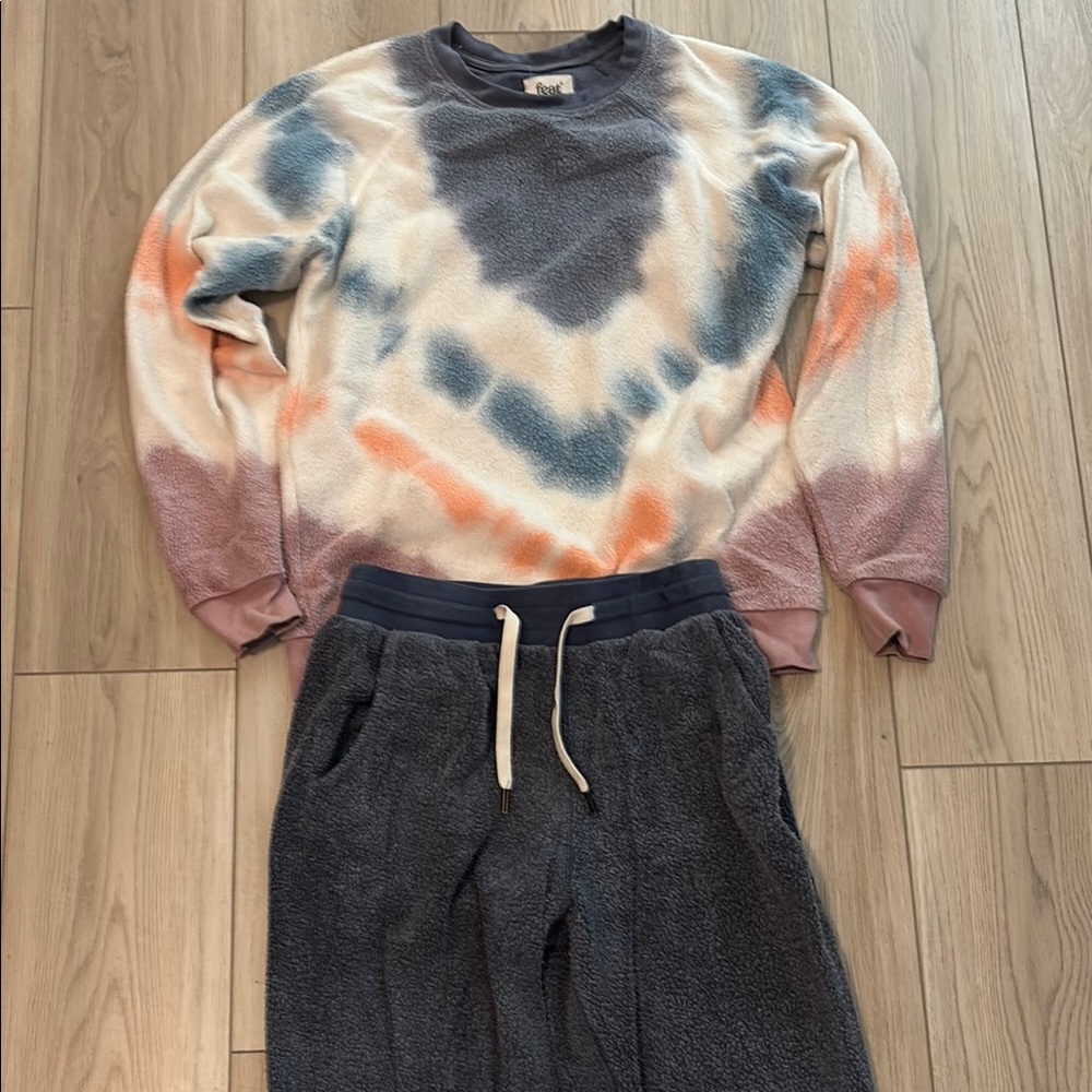 Tie-Dye Crew Neck Sweater